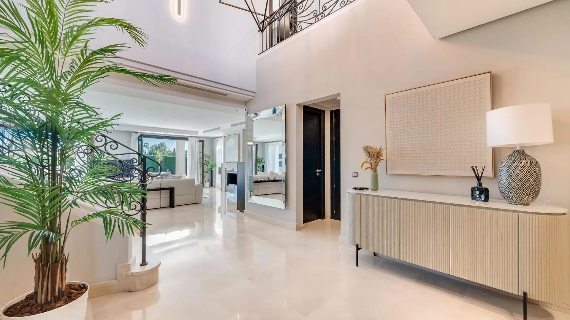 Vacation Marbella I Villa Milka, Frontline Golf, Giant Private Heated Pool, Close To High-End Restaurants, 8Min Puerto Banus, Cine Room